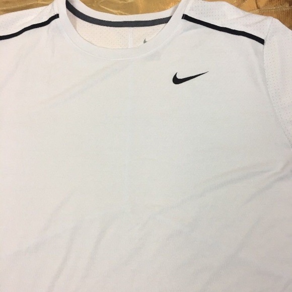 Nike Dri-Fit 2XL Short Sleeves Running Fitness Top - Picture 3 of 8